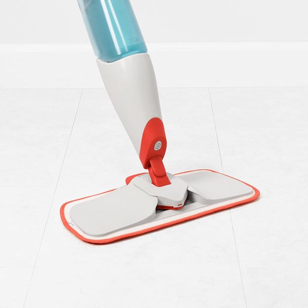 オクソー グッドグリップ マイクロファイバー スプレーモップ OXO スクラバー付き ホワイト