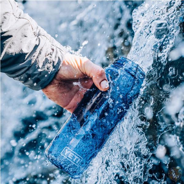 YETI プラスチック ウォーター ボトル イエティ YONDER 750 ML 水筒 ★NAVY(ネイビー)★ 軽量 漏れ防止