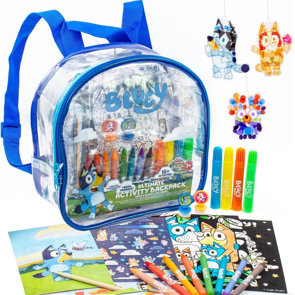 Bluey アルティメットアクティビティバックパック サンキャッチャーを作ってサプライズシーンを披露 旅行 ロードトリップのおもちゃ 幼児用ギフトに最適 ブルーイ誕生日パーティー 子供向けアクティビティセット 3 4 5 6