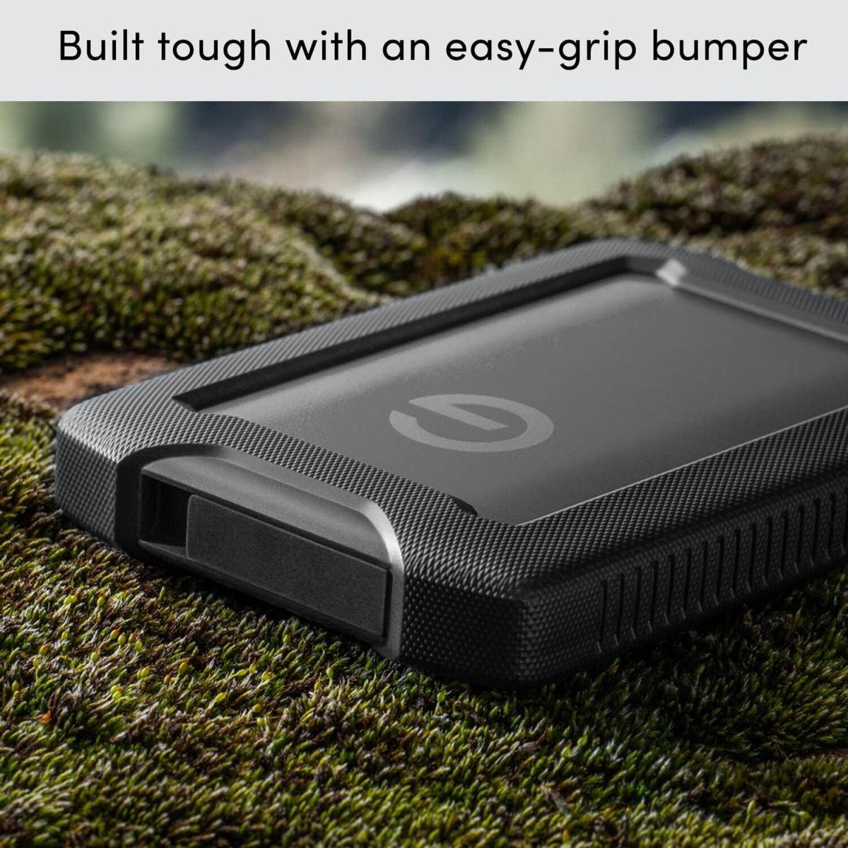 SanDisk (サンディスク) Professional 4TB G-Drive ArmorATD - 頑丈で耐久性のあるポータブル外付けハードドライブ HDD USB-C