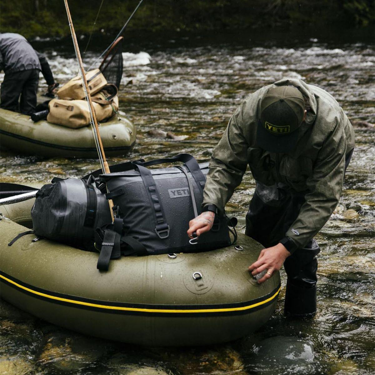 YETI (イエティ) Hopper M15 ポータブルソフトクーラー MagShieldアクセス付き チャコール