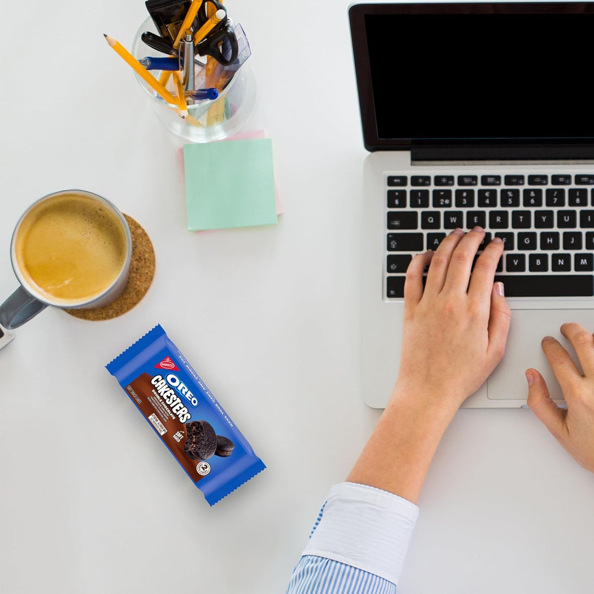 オレオ OREO ソフトケーキ風 ダブルチョコレート 個包装 ソフトスナックケーキ 60袋(12箱1袋2個入り)オレオ ケーキ チョコレート 大容量 お配り Cakesters Soft Snack Cakes