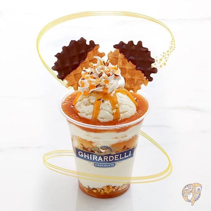 チョコレート、キャラメル、ホワイトチョコレート、シーソルト キャラメル風味ソース 473gボトル (4 個パック) ギラデリ刻印入りバリスタスプーン付き ギラデリ Ghirardelli